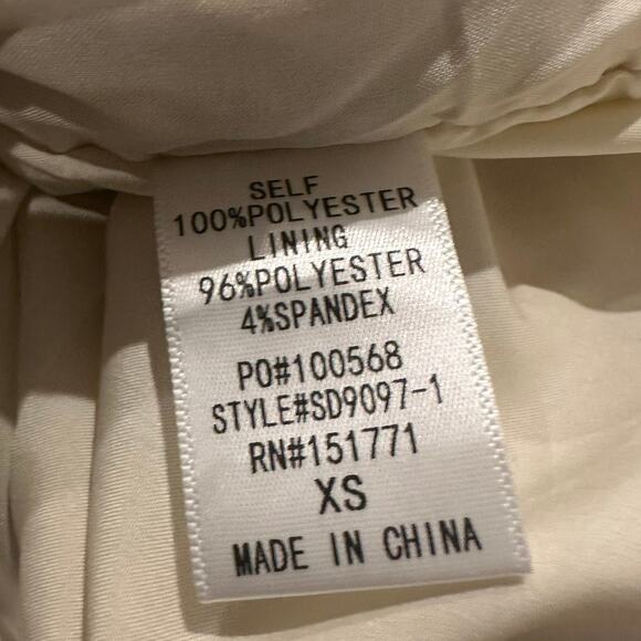 Le Lis – Ombré Sequin Strapless Mini Dress – Silver / Gold – Size XS - Picture 3 of 4